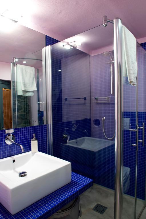 Casa Rossa - Bymyhomeincomo Чернобио Стая снимка