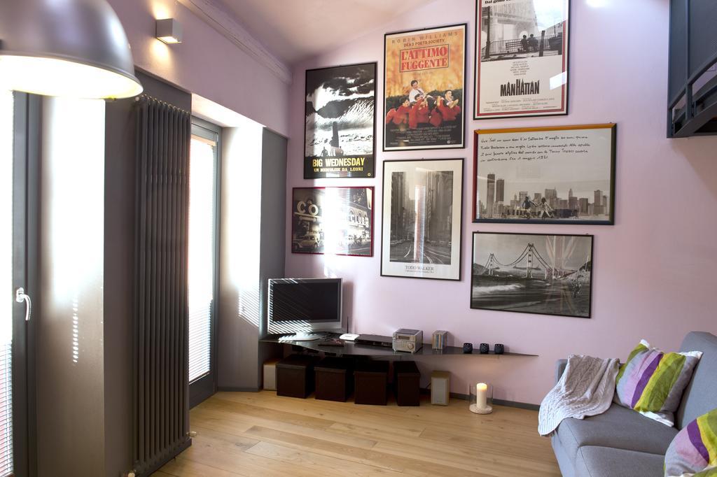 Casa Rossa - Bymyhomeincomo Чернобио Стая снимка