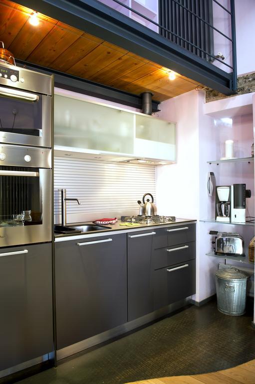 Casa Rossa - Bymyhomeincomo Чернобио Стая снимка